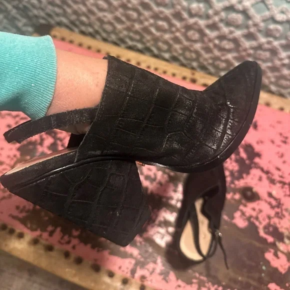 42 GOLD Unique Black heeled mule Women’s Sz 7 - Picture 8 of 9